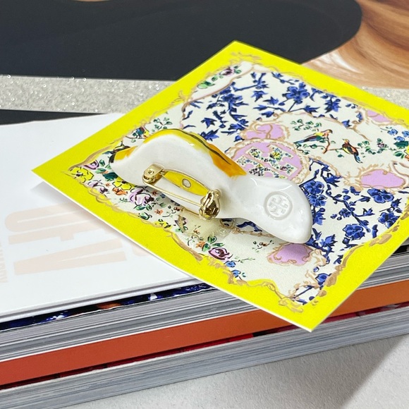 (new+tag) Tory Burch RARE bird brooch pin, porcelain painted + gold hard… - Picture 6 of 9